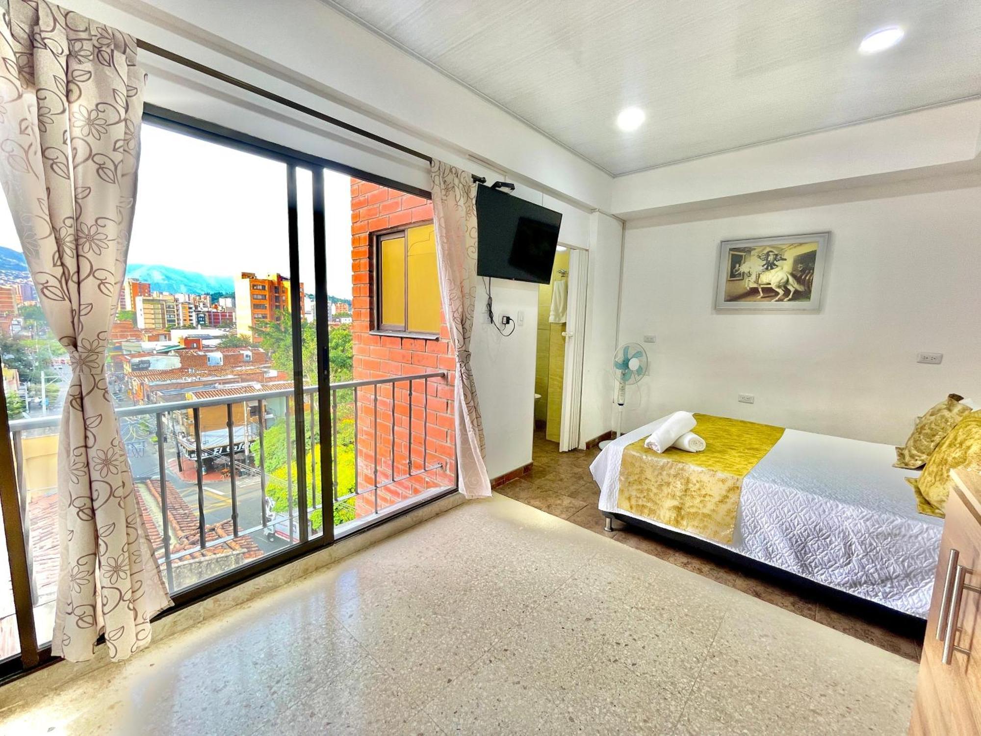 Hotel Torre Primavera Medellin Exterior photo