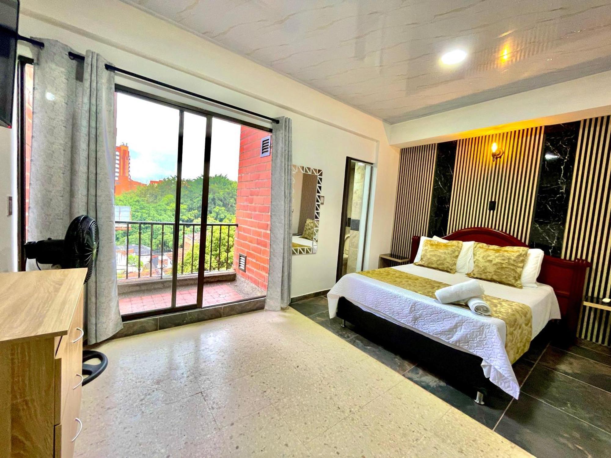 Hotel Torre Primavera Medellin Exterior photo